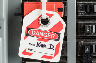 Tag on a circuit breaker