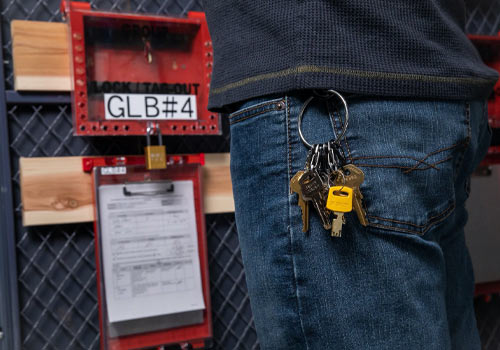 Image of keys on a man's pants